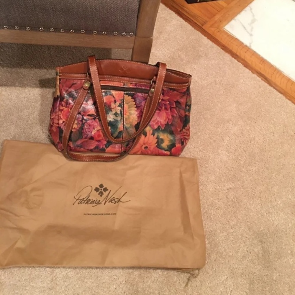 BNWOT Patricia Nash Floral Tote Purse Bag